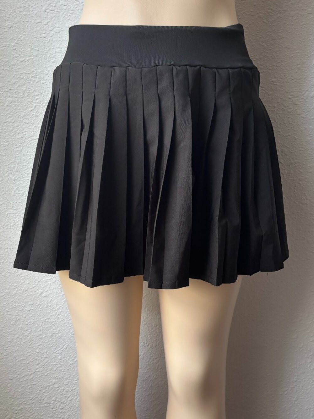 Vital Life Black Pleated Mini Tennis Skirt Shorts Skort Size M Athletic Wear